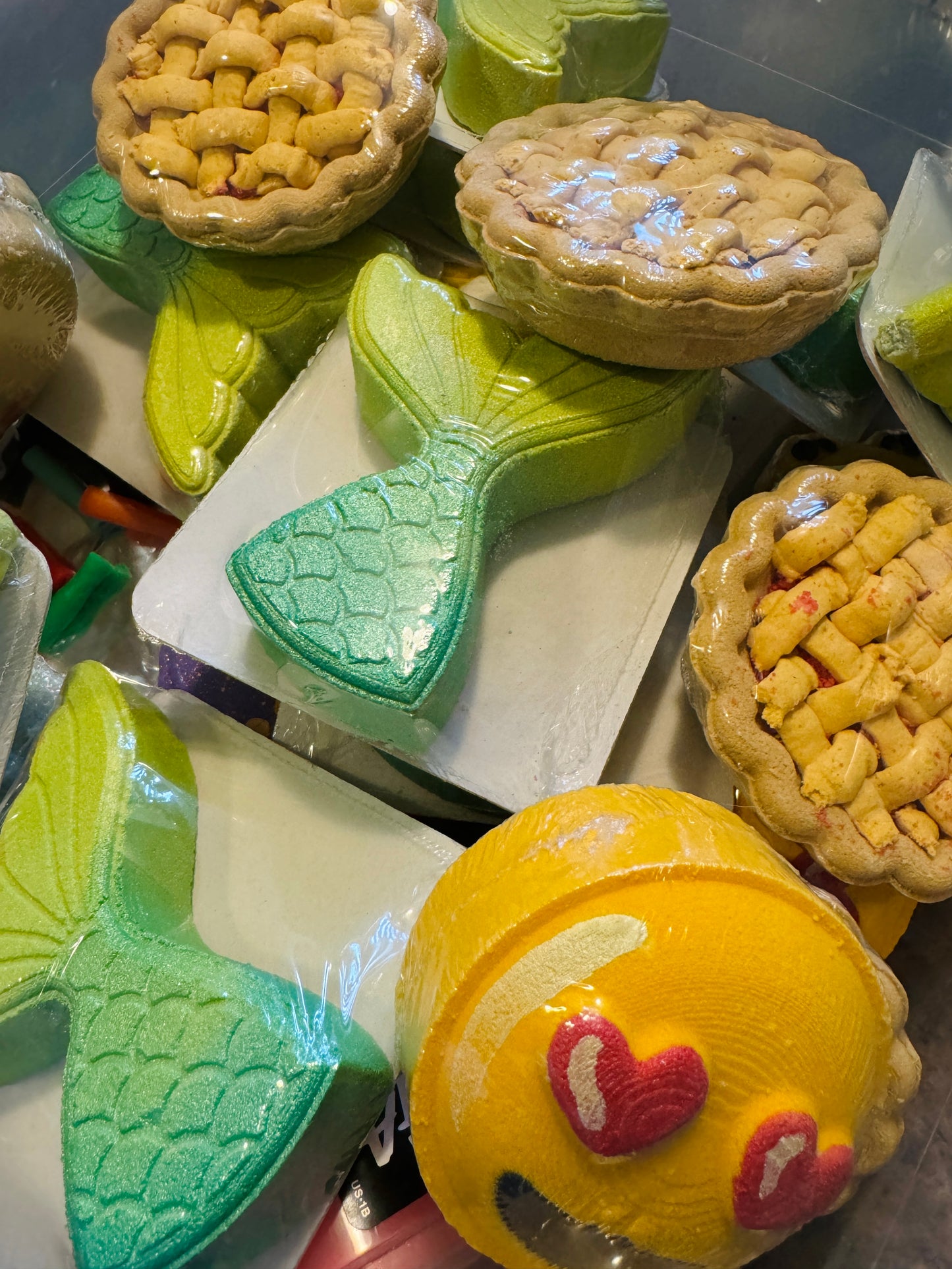 scandalous soap bath bombs robyn french smith pie emoji mermain tail